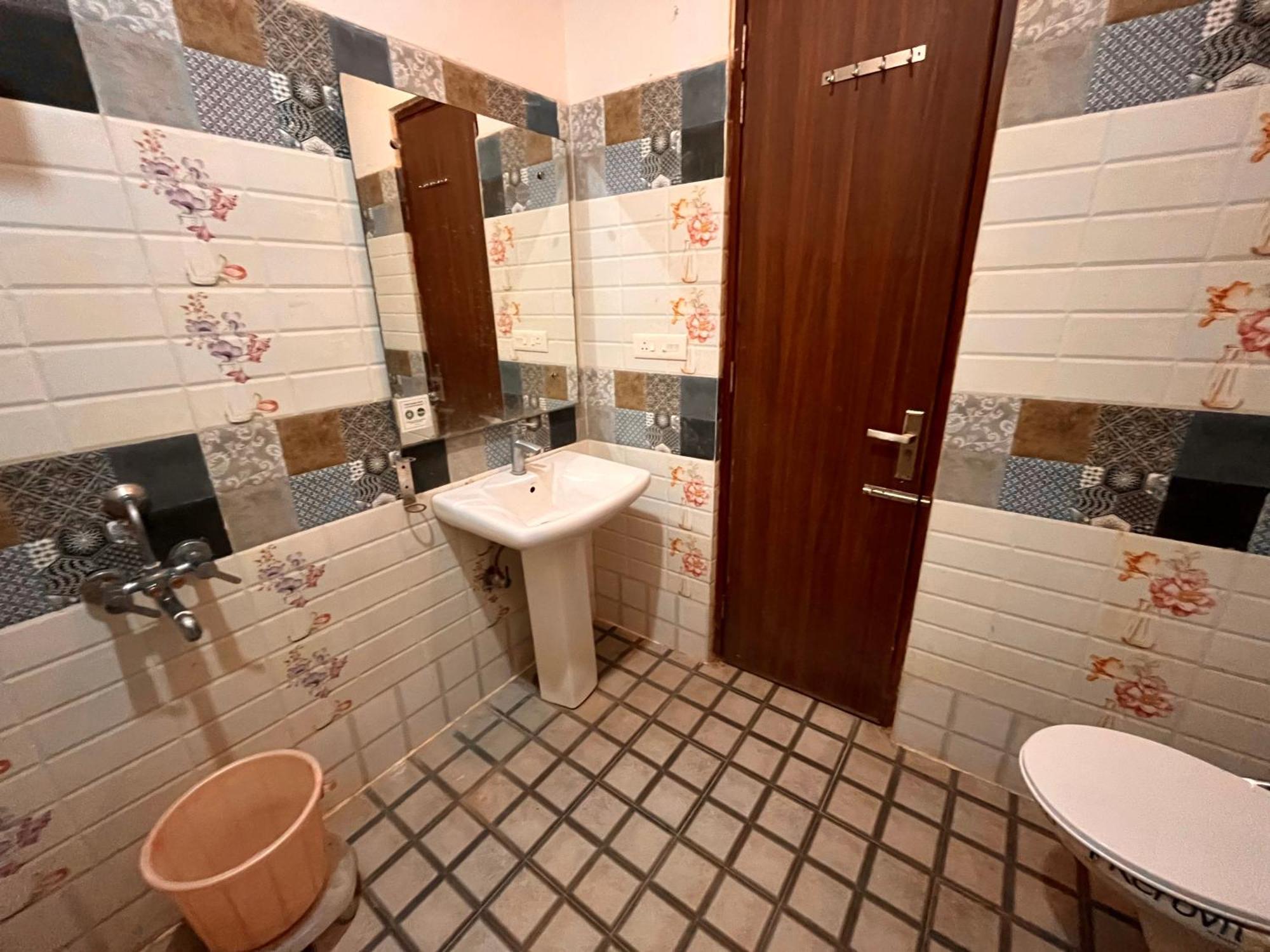 Hotel The Pearl Grand - Top Rated ! Most Awarded ! Parking ! Lift ! Luxury Rooms ! Best Selling Zirakpur Buitenkant foto